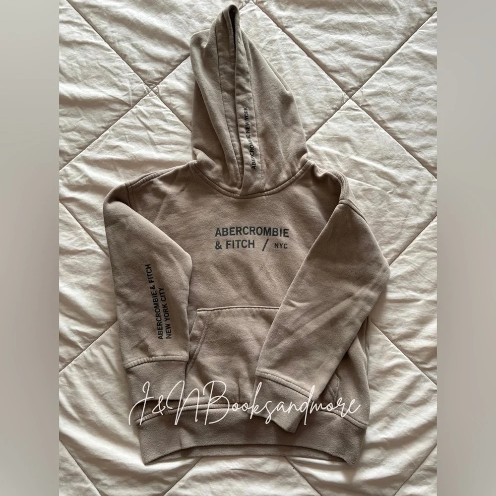 Abercrombie & Fitch preowned worn